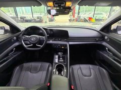 Hyundai Elantra 1.5L CVT Luxury - photo 18