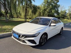 Hyundai Elantra 1.5L CVT Luxury - photo 1