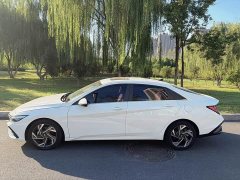 Hyundai Elantra 1.5L CVT Luxury - photo 4