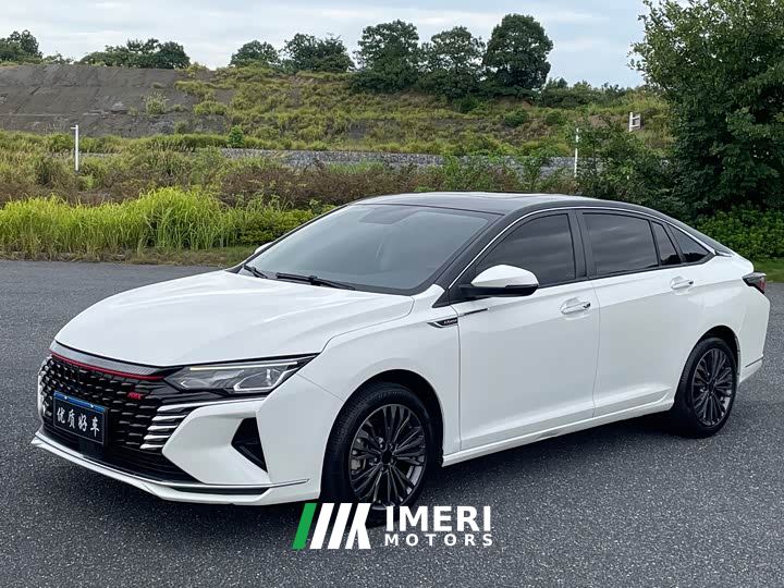 Dongfeng Yixuan MAX 1.5T Super Fuel Cool Dad Edition