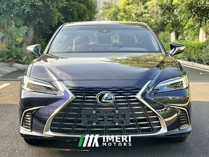 Lexus ES 200 Premium Edition