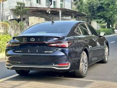 Lexus ES 200 Premium Edition - ფოტო 7
