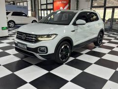 Volkswagen Touran 200TSI DSG Smart Connected Edition - photo 1