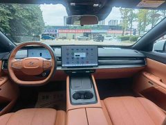 Dongfeng eπ007 Pure Electric 565 AWD Max Pilot Edition - ფოტო 6