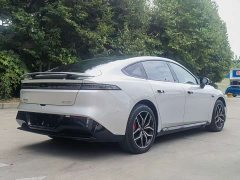 Dongfeng eπ007 Pure Electric 565 AWD Max Pilot Edition - ფოტო 7
