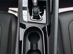 Hyundai Elantra 1.5L CVT 20th Anniversary Edition - ფოტო 12