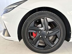 Hyundai Elantra 1.5L CVT 20th Anniversary Edition - ფოტო 19