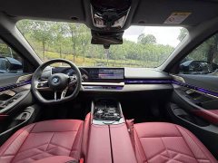 BMW 5 Series 530Li Luxury M Sport Package - ფოტო 5