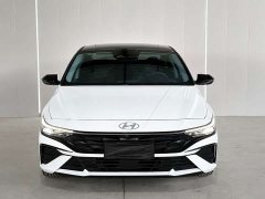 Hyundai Elantra 1.5L CVT Luxury - ფოტო 1