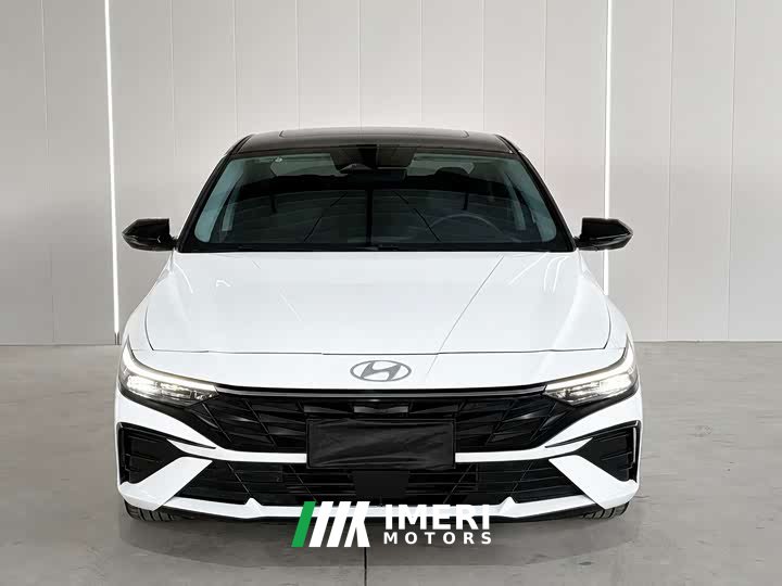 Hyundai Elantra 1.5L CVT Luxury