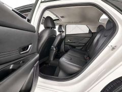 Hyundai Elantra 1.5L CVT Luxury - ფოტო 13