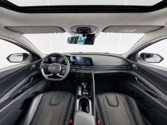 Hyundai Elantra 1.5L CVT Luxury - ფოტო 15
