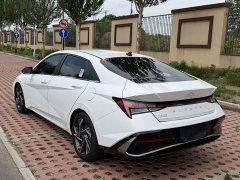 Hyundai Elantra 1.5L CVT Luxury - ფოტო 6
