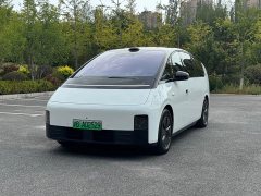 Li Auto MEGA Home Family Edition - ფოტო 1