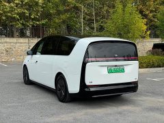 Li Auto MEGA Home Family Edition - ფოტო 9