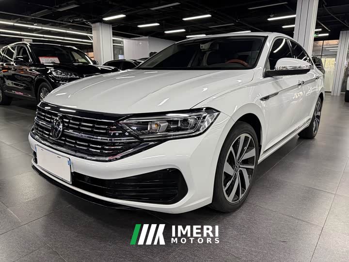Volkswagen Sagitar 300TSI DSG Excellence Edition