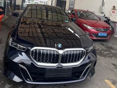 BMW 5 Series 530Li Luxury M Sport Package - ფოტო 1