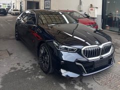 BMW 5 Series 530Li Luxury M Sport Package - ფოტო 2
