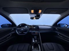 Hyundai Elantra 2023 1.5L CVT Luxury - ფოტო 10