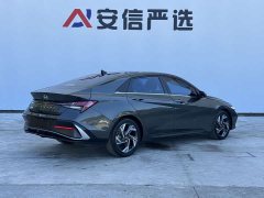 Hyundai Elantra 2023 1.5L CVT Luxury - ფოტო 4