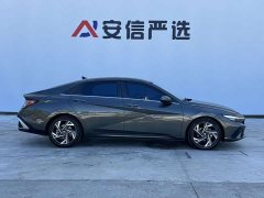 Hyundai Elantra 2023 1.5L CVT Luxury - ფოტო 9