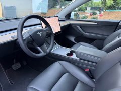 Tesla Model Y Long Range All-Wheel Drive - ფოტო 4