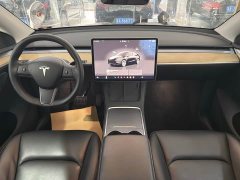 Tesla Model Y Rear-Wheel Drive - ფოტო 12