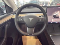Tesla Model Y Rear-Wheel Drive - ფოტო 14