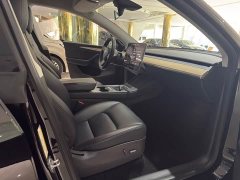 Tesla Model Y Rear-Wheel Drive - ფოტო 8