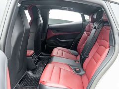 Porsche Taycan - ფოტო 10