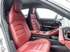 Porsche Taycan - ფოტო 11