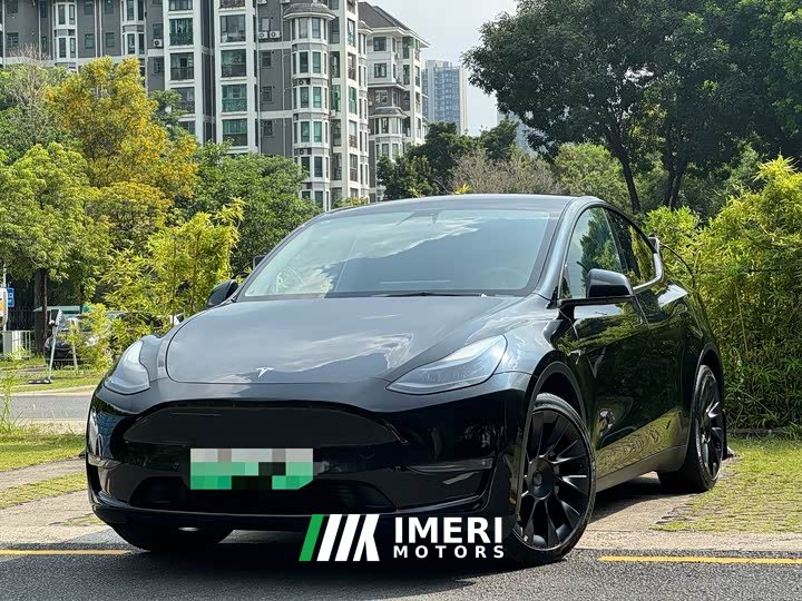 Tesla Model Y Standard Range RWD