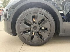 Tesla Model Y Long Range All-Wheel Drive - ფოტო 16