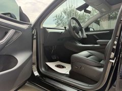 Tesla Model Y Long Range All-Wheel Drive - ფოტო 8
