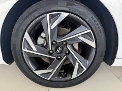 Hyundai Elantra 1.5L CVT GLX Elite - ფოტო 17