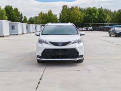 Toyota Sienna 2021 2.5L Hybrid Platinum Edition - ფოტო 2