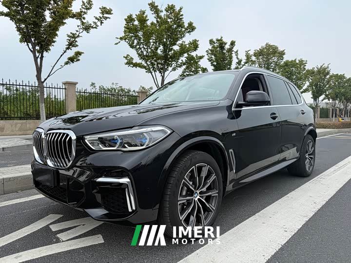 BMW X5 xDrive 30Li Luxury M Sport Package