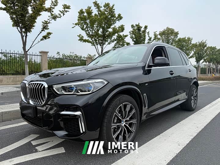 BMW X5 xDrive 30Li Luxury M Sport Package