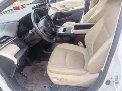 Toyota Sienna 2023 2.5L Hybrid Premium Edition - ფოტო 2