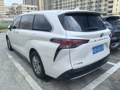 Toyota Sienna 2023 2.5L Hybrid Premium Edition - ფოტო 7