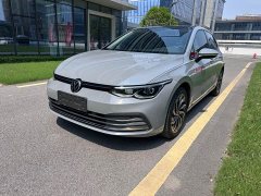 Volkswagen Golf 2021 200TSI DSG Pro - ფოტო 1