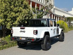 Jeep Gladiator 3.6L Overland - ფოტო 3