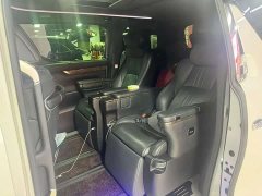 Toyota Alphard Hybrid 2.5L Premium Gold Edition - ფოტო 4