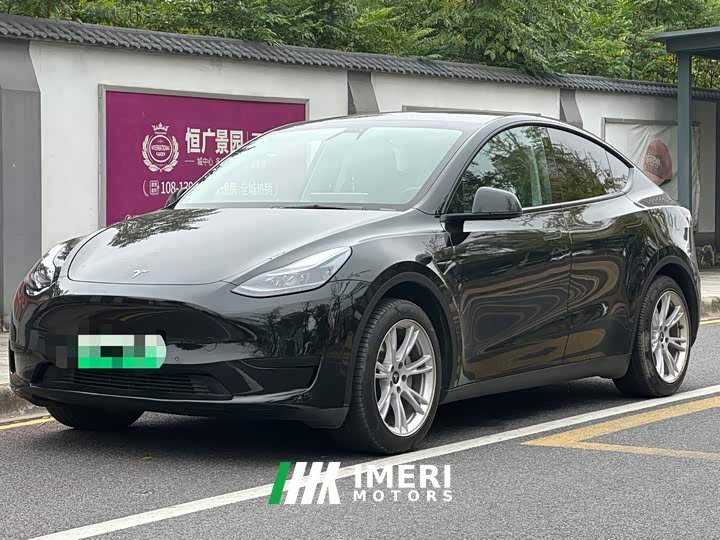 Tesla Model Y Facelift Rear-Wheel Drive
