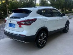 Nissan Qashqai Classic 2.0L CVT XV Premium Smart Edition - ფოტო 3