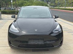 Tesla Model Y Rear-Wheel Drive - ფოტო 2