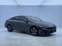 Hyundai Elantra 2023 1.5L CVT Luxury - ფოტო 3