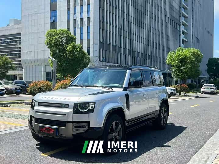 Land Rover Defender 110 P400 Dark Edition