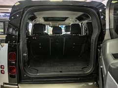 Land Rover Defender 110 P400 Dark Edition - ფოტო 11