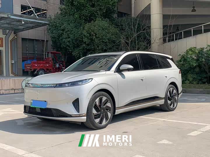 Dongfeng eπ008 210Max Extended Range 6-Seater